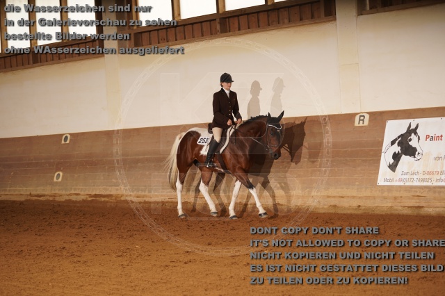 s_A_900661.JPG